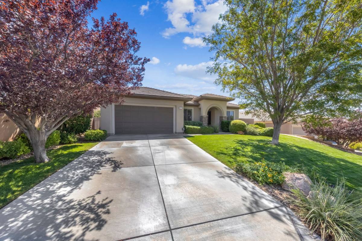 House for rent at 53 Stonemark Dr, Henderson, NV 89052