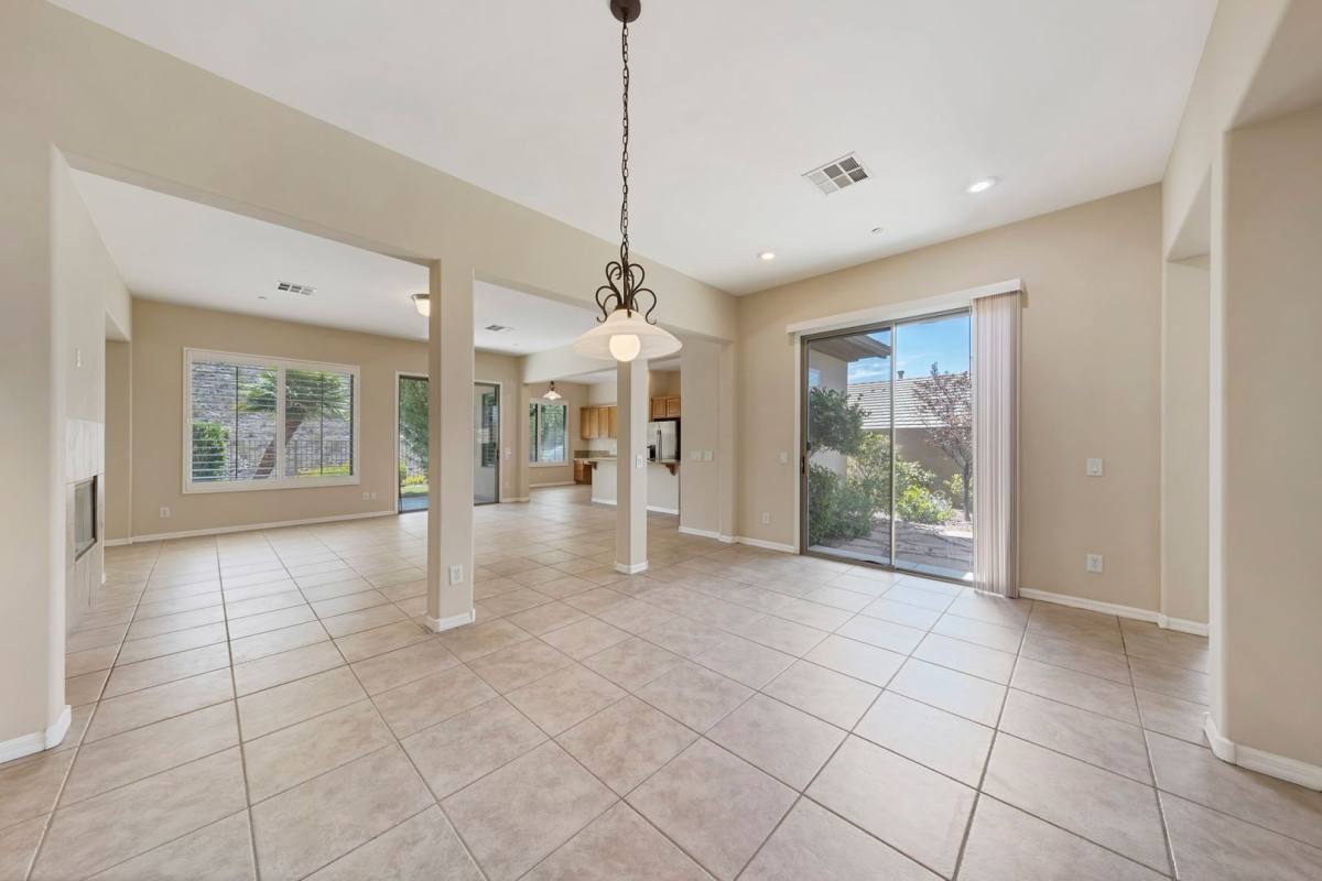 House for rent at 53 Stonemark Dr, Henderson, NV 89052
