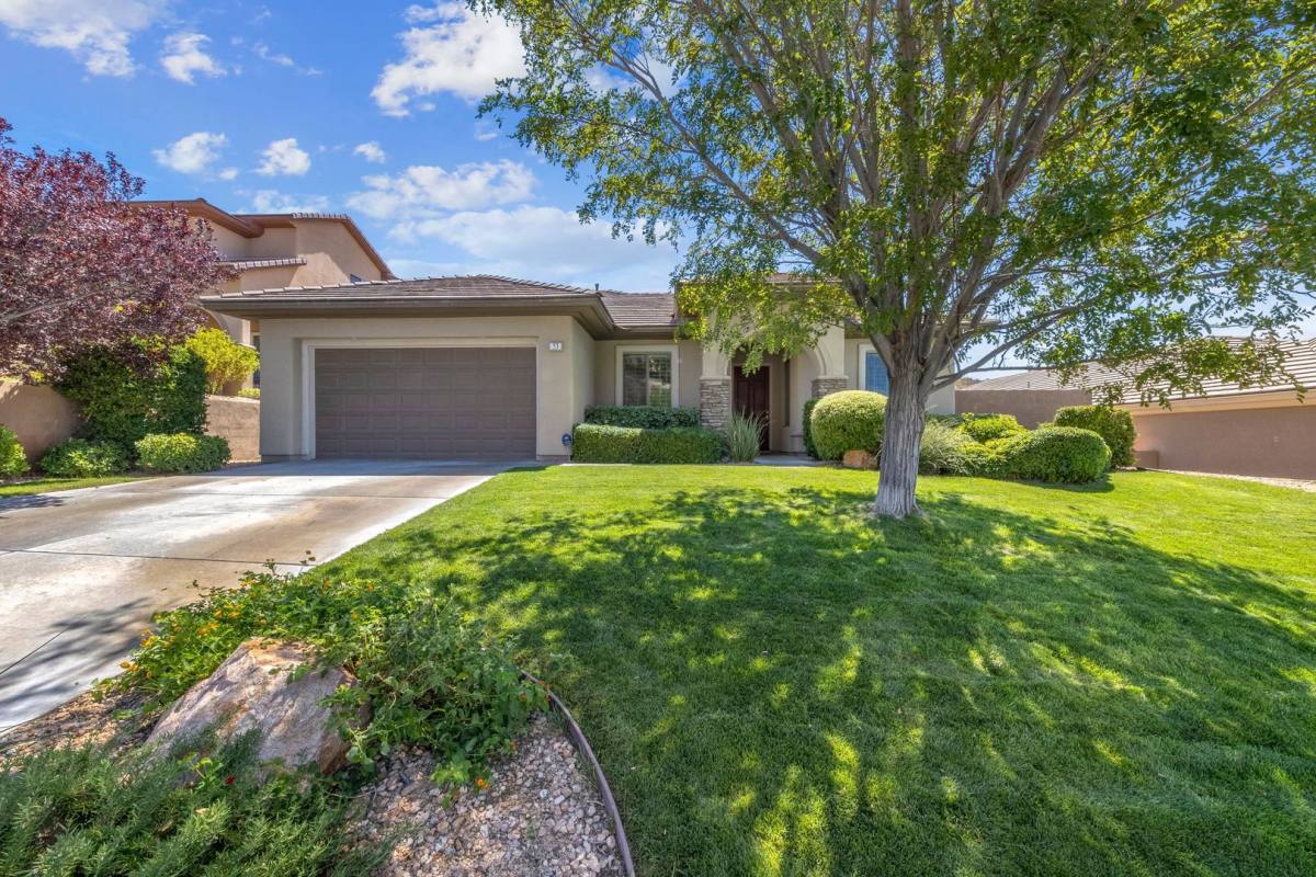 House for rent at 53 Stonemark Dr, Henderson, NV 89052