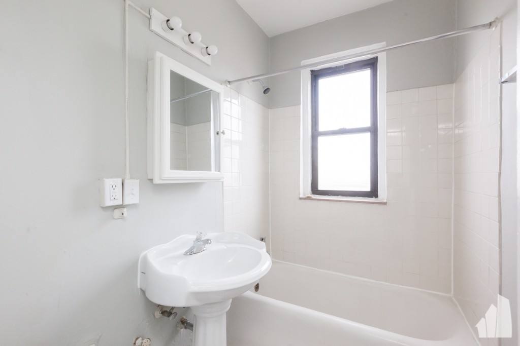 Apartment for rent at 3831 N Fremont St #318, Chicago, IL 60613
