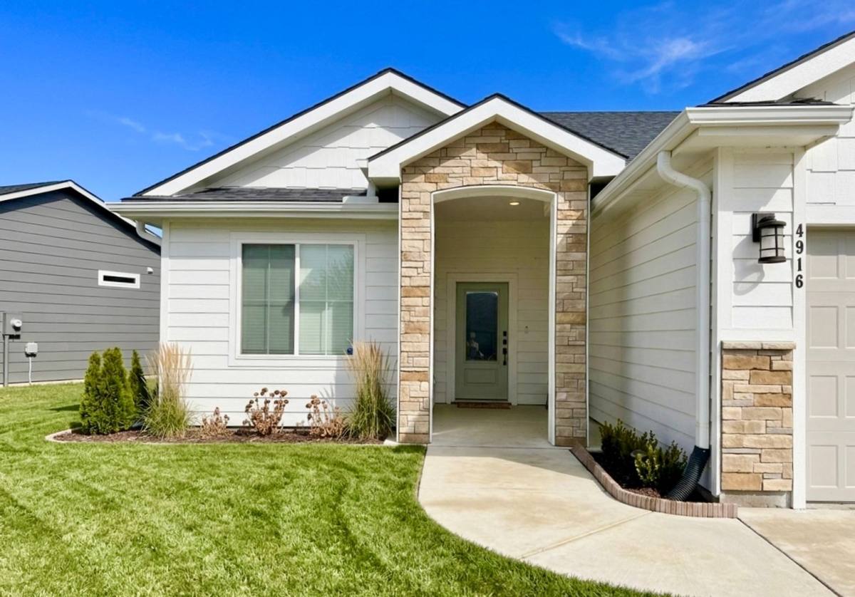 House for rent at 4916 Plumthicket Dr, Manhattan, KS 66503