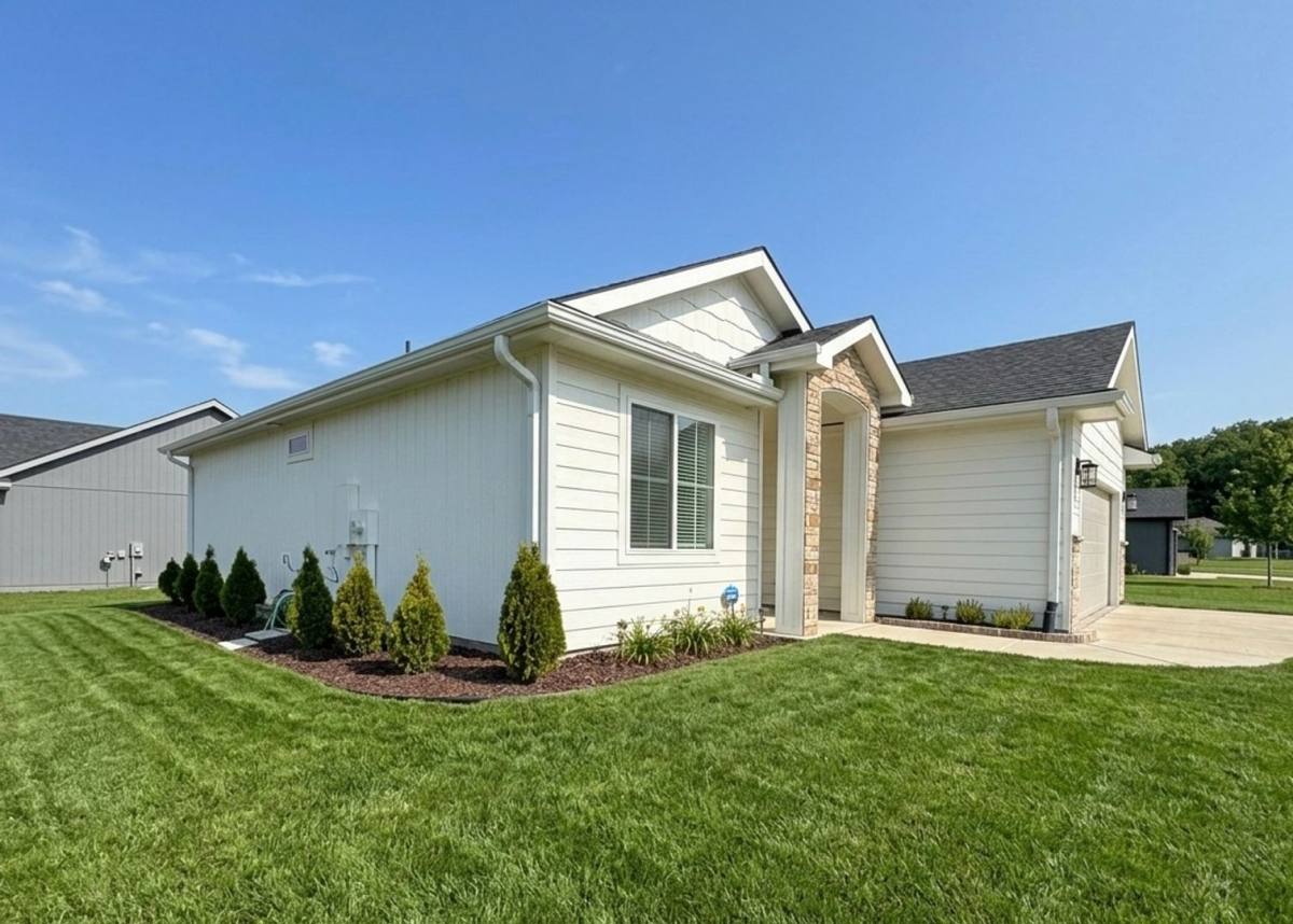House for rent at 4916 Plumthicket Dr, Manhattan, KS 66503