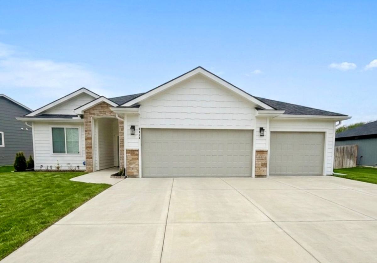 House for rent at 4916 Plumthicket Dr, Manhattan, KS 66503
