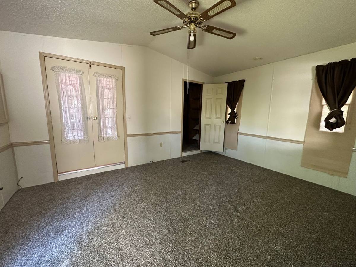 House for rent at 1112 S Broadway, La Harpe, KS 66751