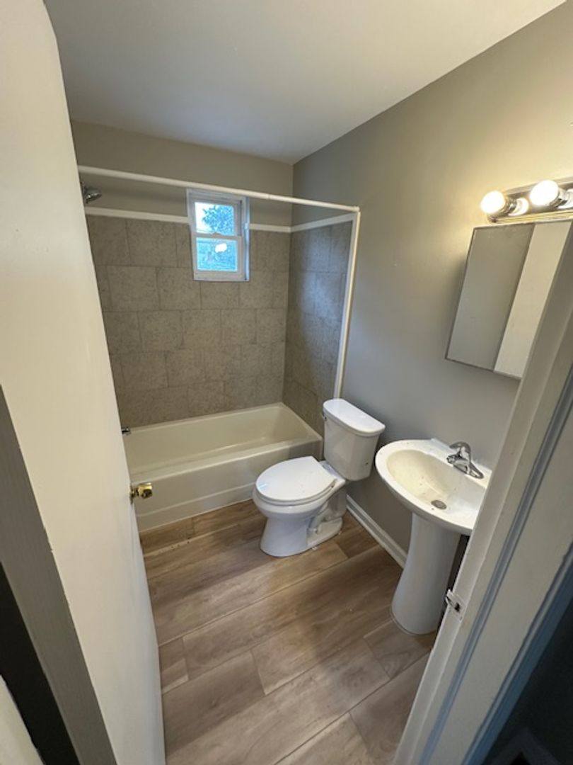 Apartment for rent at 1339 21st St NE, Canton, OH 44714