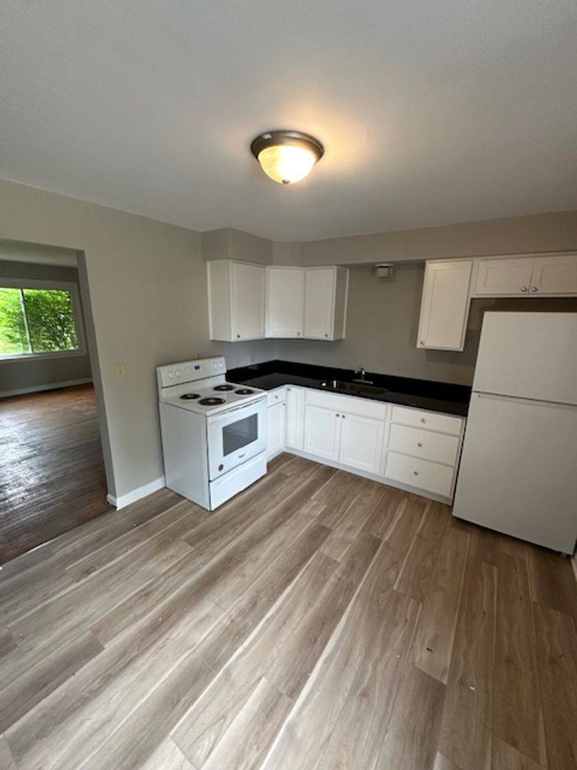Apartment for rent at 1339 21st St NE, Canton, OH 44714