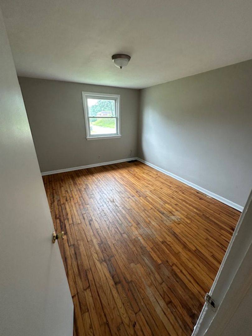 Apartment for rent at 1339 21st St NE, Canton, OH 44714