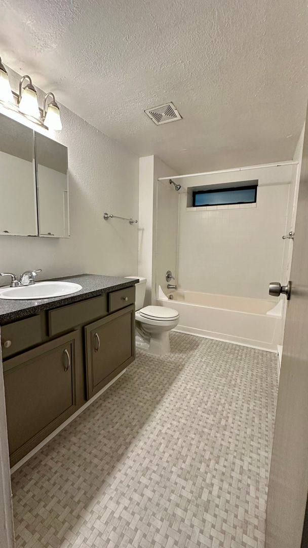 Apartment for rent at 622 1st Ave W, Seattle, WA 98119