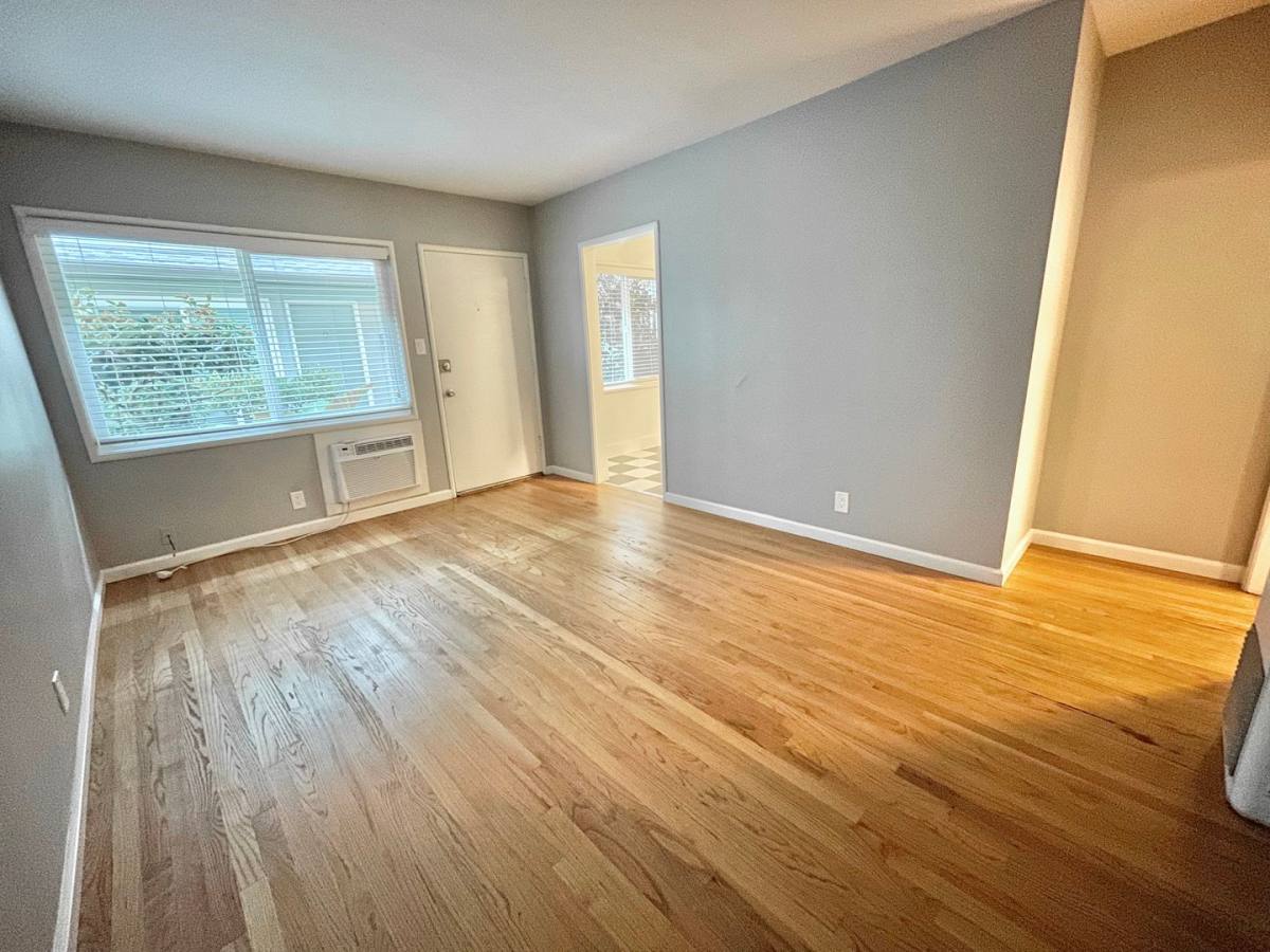 Apartment for rent at 1731 N St, Sacramento, CA 95811