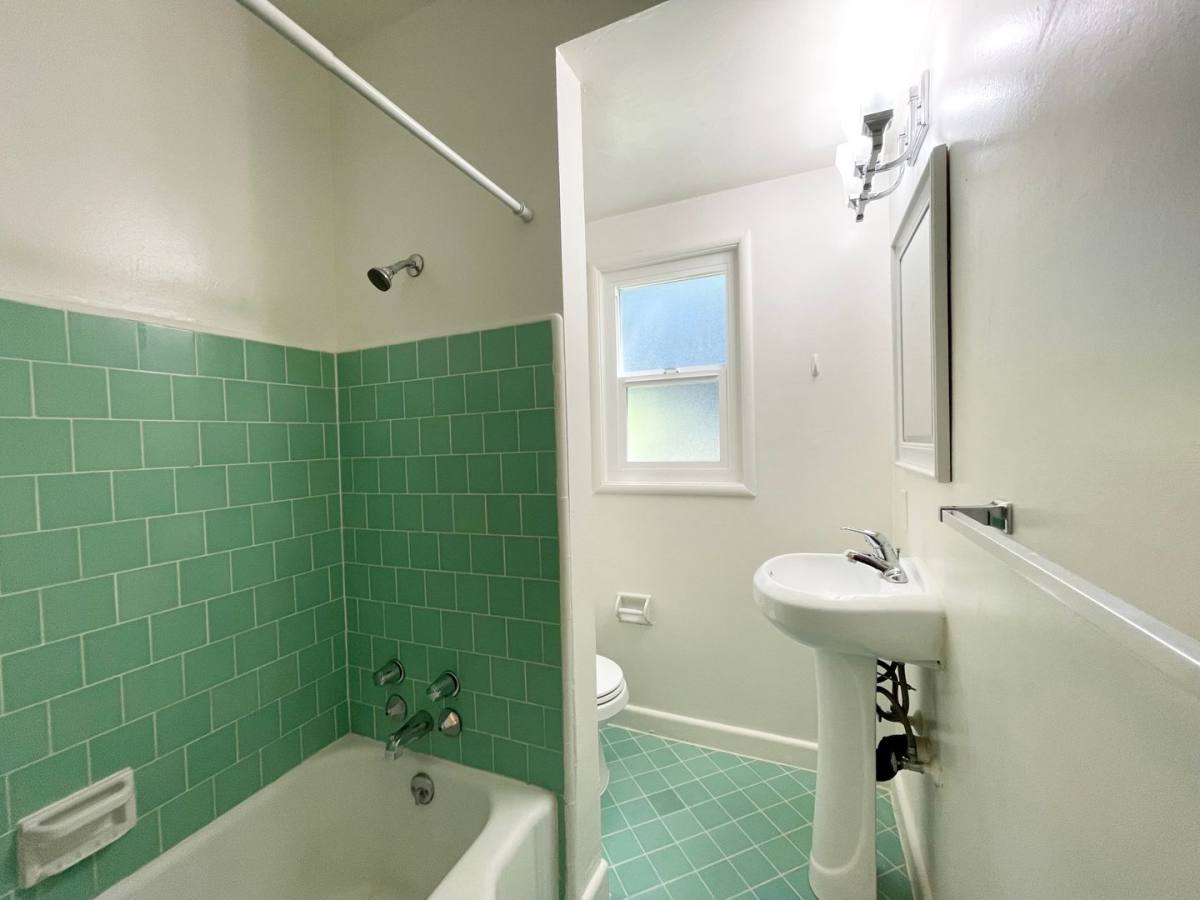 Apartment for rent at 1731 N St, Sacramento, CA 95811