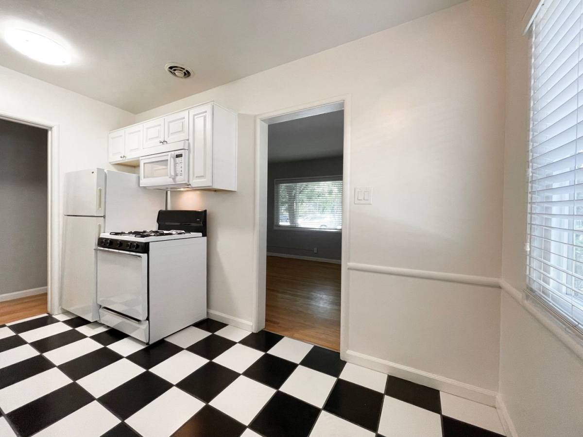 Apartment for rent at 1731 N St, Sacramento, CA 95811
