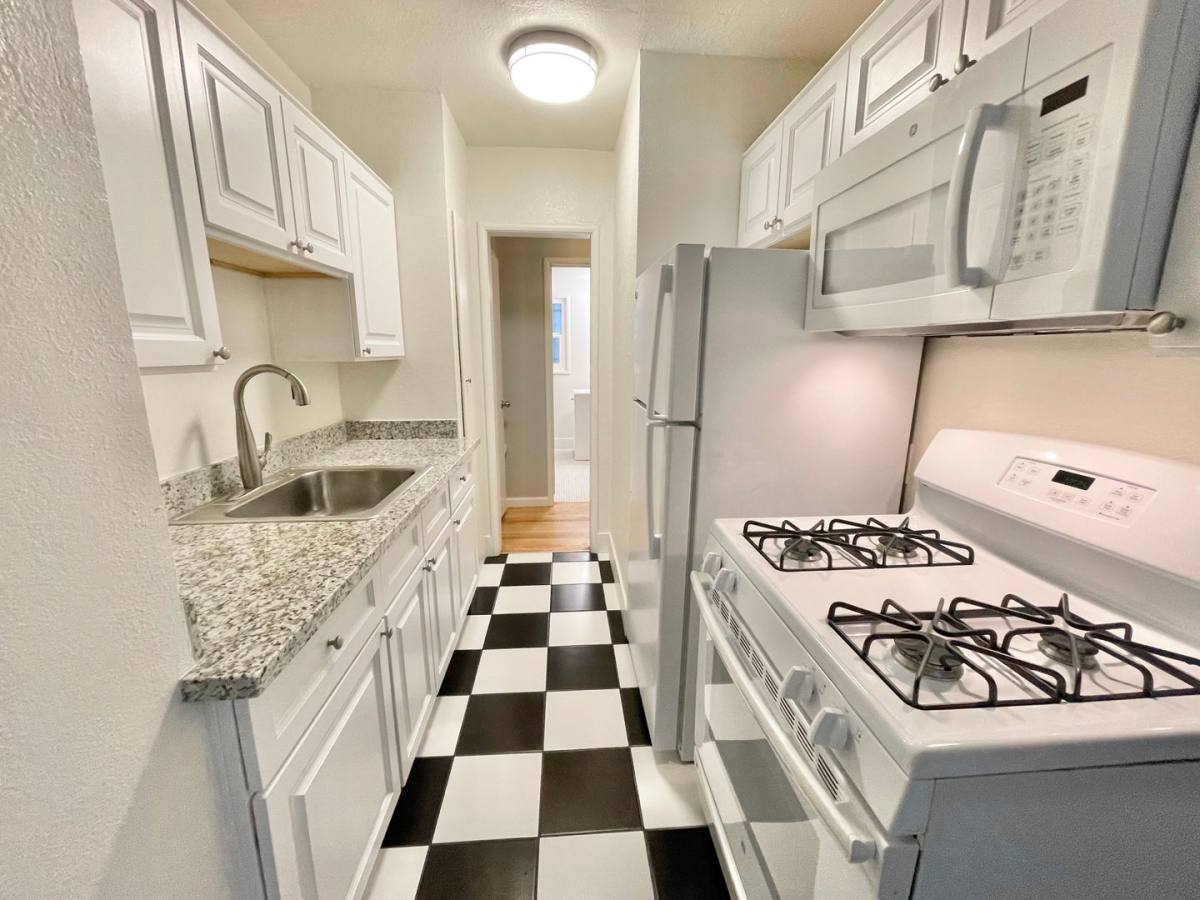 Apartment for rent at 1731 N St, Sacramento, CA 95811