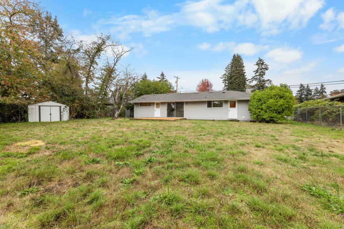 House for rent at 8908 Hipkins Rd SW, Lakewood, WA 98498