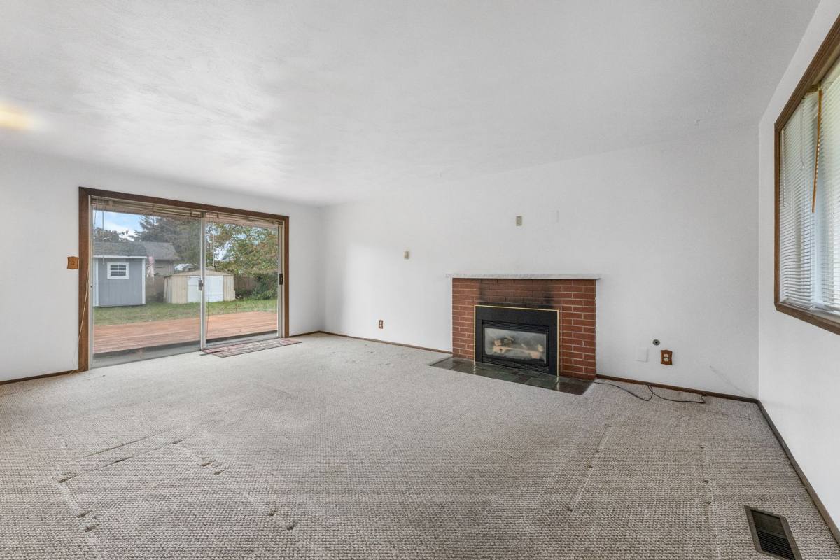 House for rent at 8908 Hipkins Rd SW, Lakewood, WA 98498