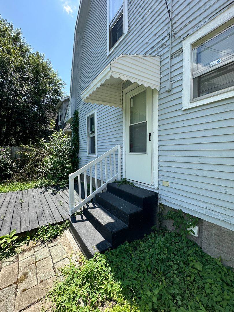 House for rent at 523 Nicholas St, Toledo, OH 43609