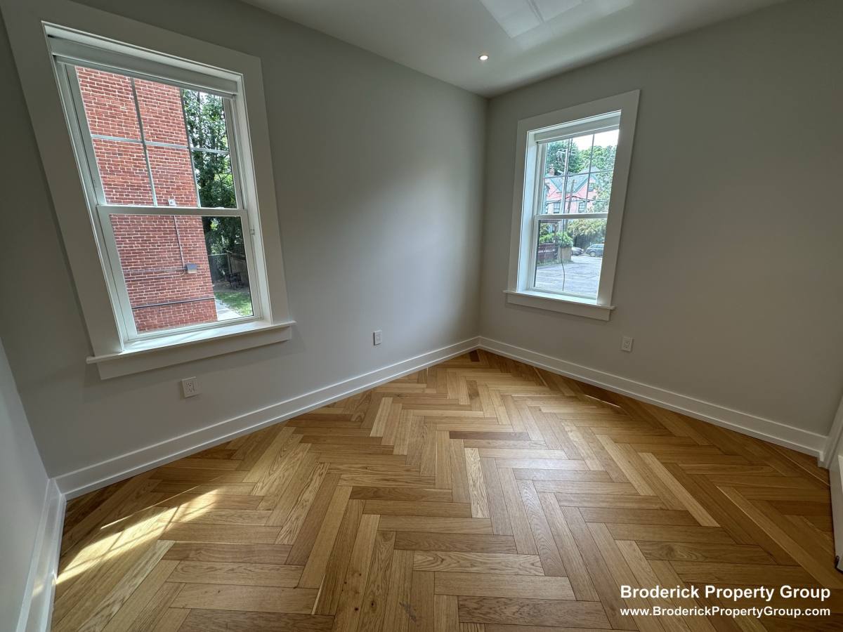 Apartment for rent at 16 Forest St #4, Cambridge, MA 02140