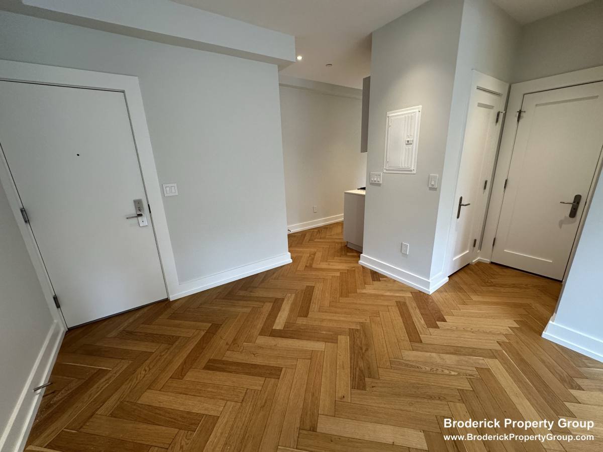 Apartment for rent at 16 Forest St #4, Cambridge, MA 02140
