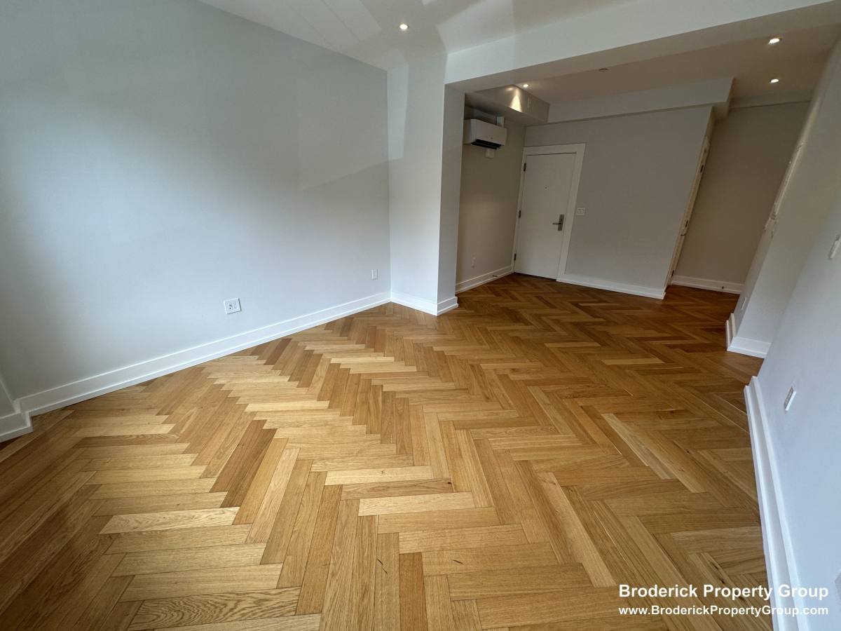 Apartment for rent at 16 Forest St #4, Cambridge, MA 02140