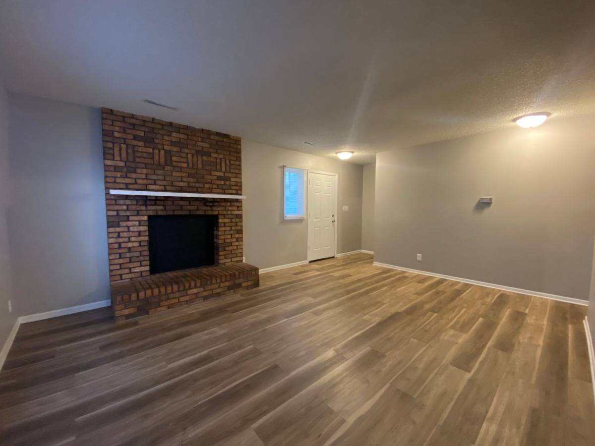 Apartment for rent at 2120 E Caulder Ave, Des Moines, IA 50320