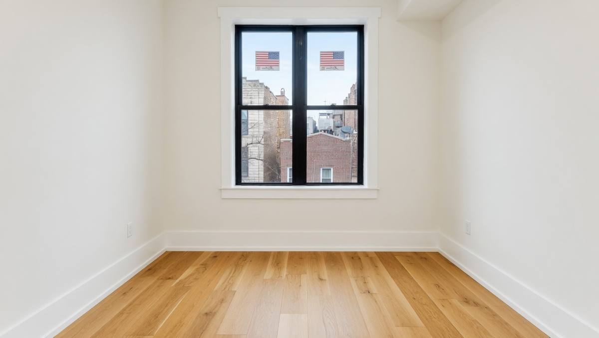 Apartment for rent at 944 N Damen Ave #2F, Chicago, IL 60622