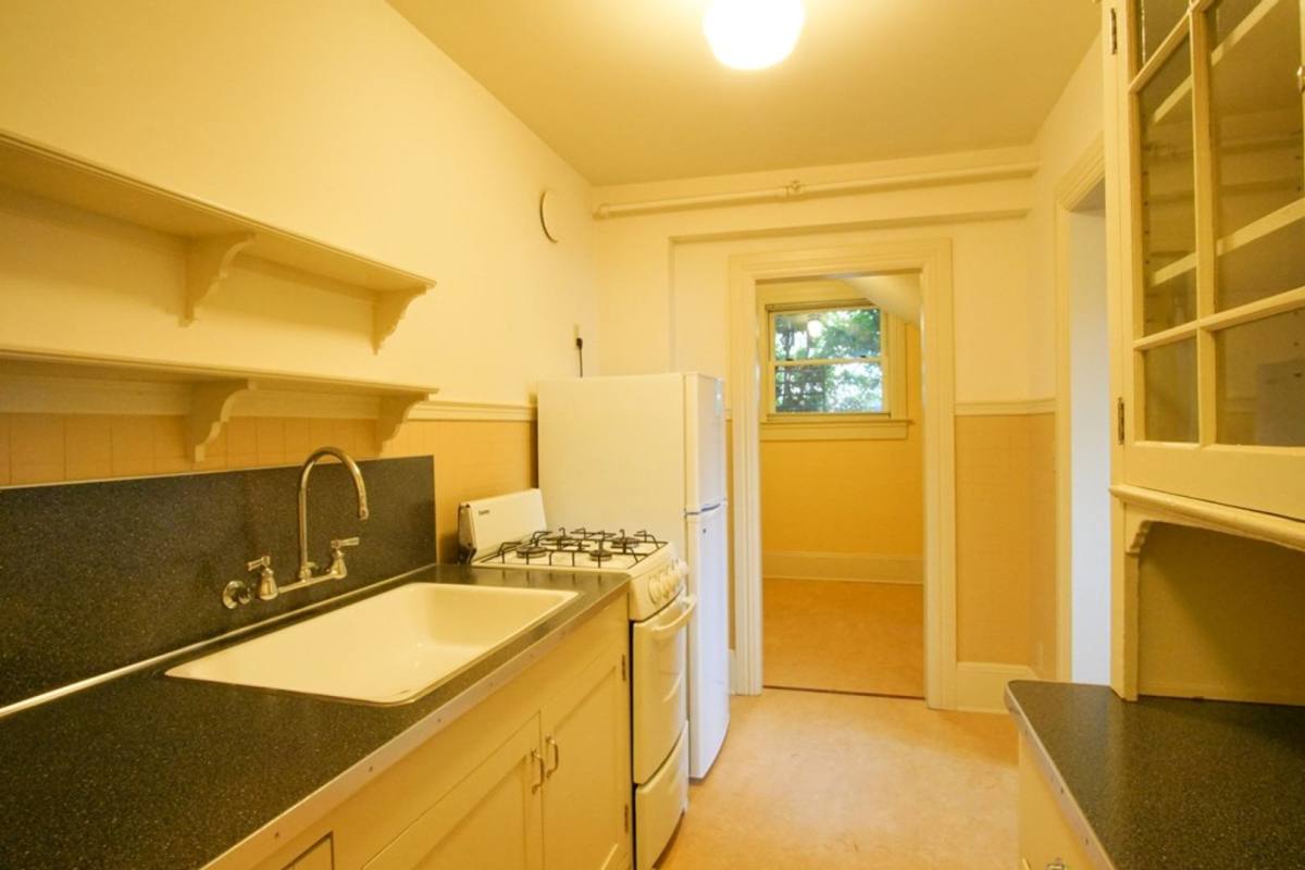 Apartment for rent at 1230 NW 21st Ave, Portland, OR 97209