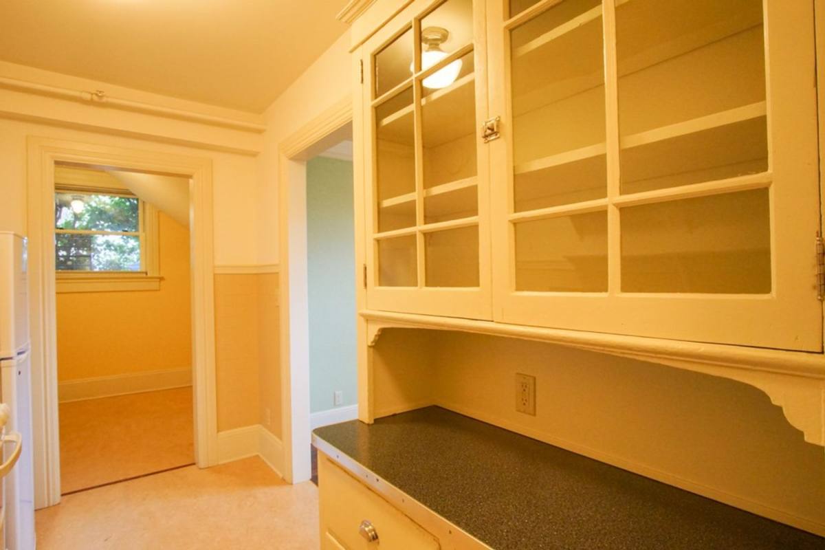 Apartment for rent at 1230 NW 21st Ave, Portland, OR 97209