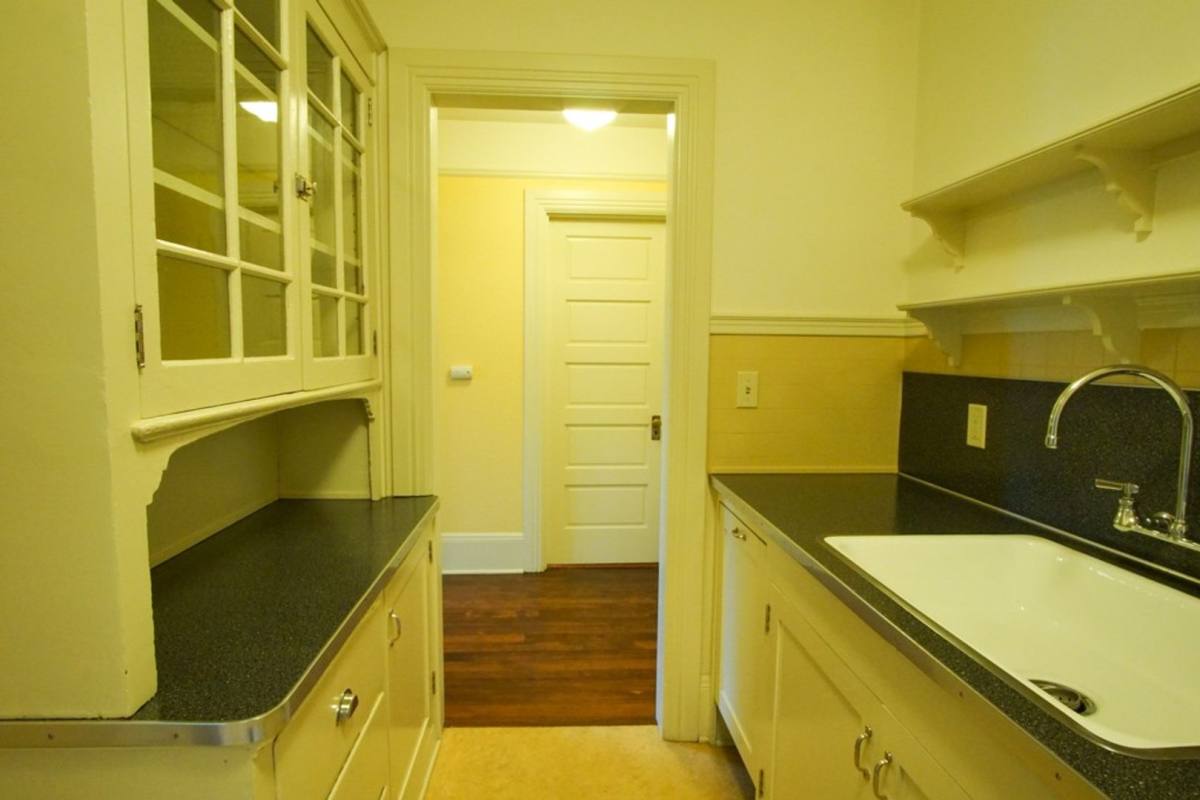 Apartment for rent at 1230 NW 21st Ave, Portland, OR 97209