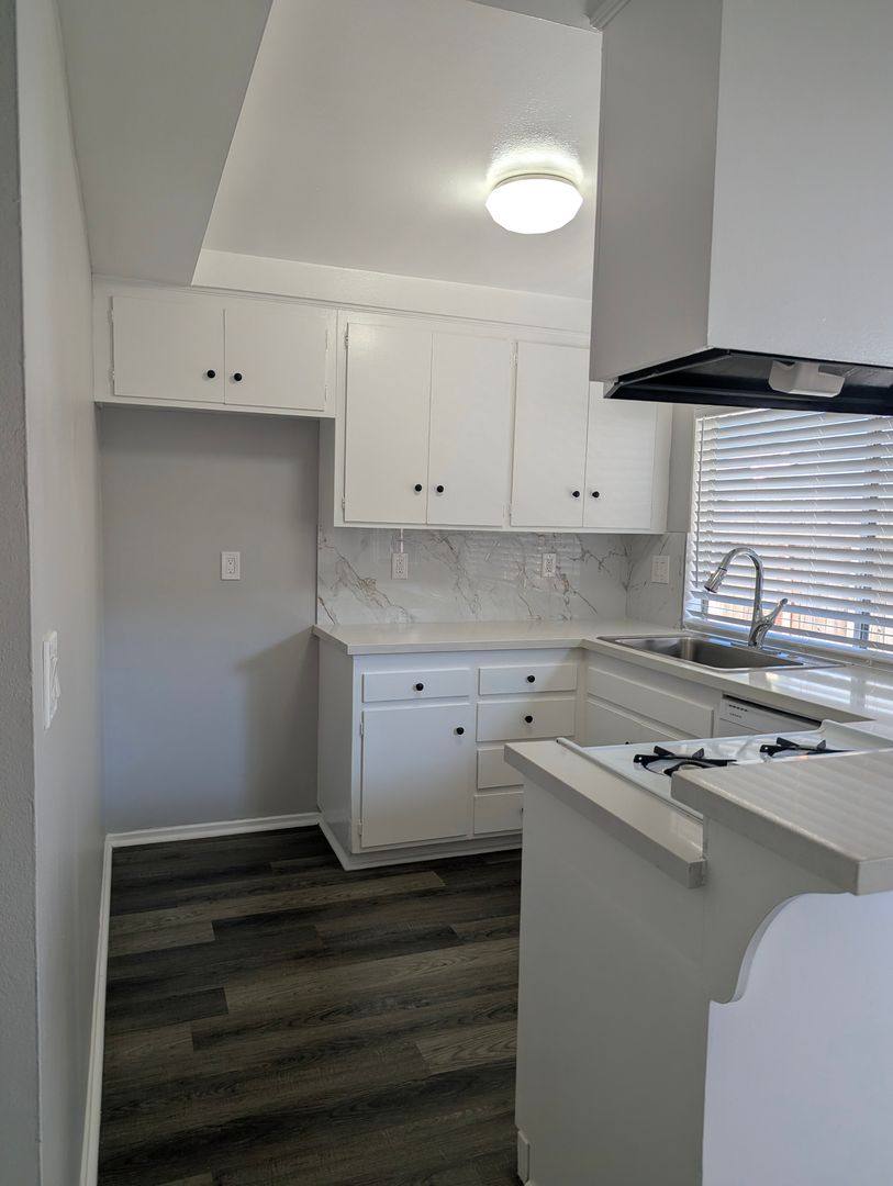 Apartment for rent at 17031 Pinehurst Lane, Huntington Beach, CA 92647