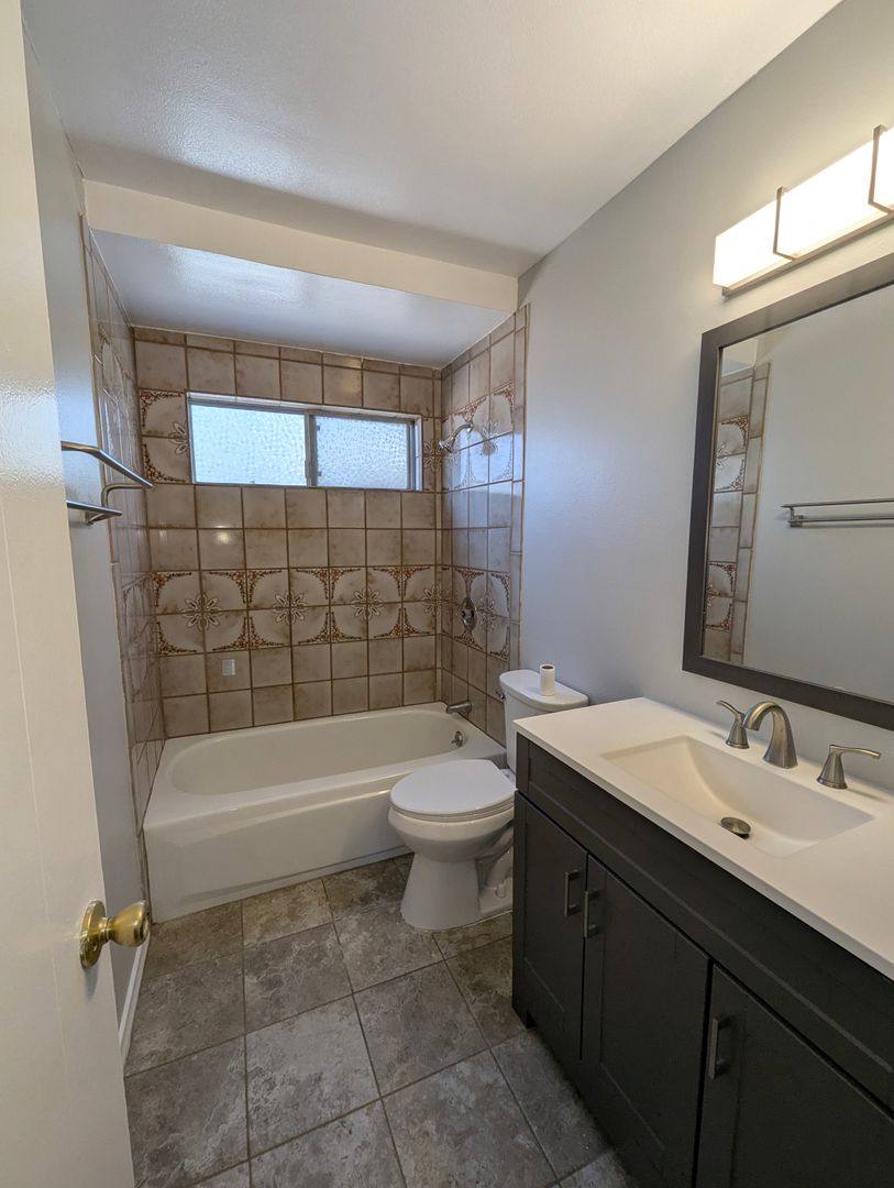 Apartment for rent at 17031 Pinehurst Lane, Huntington Beach, CA 92647