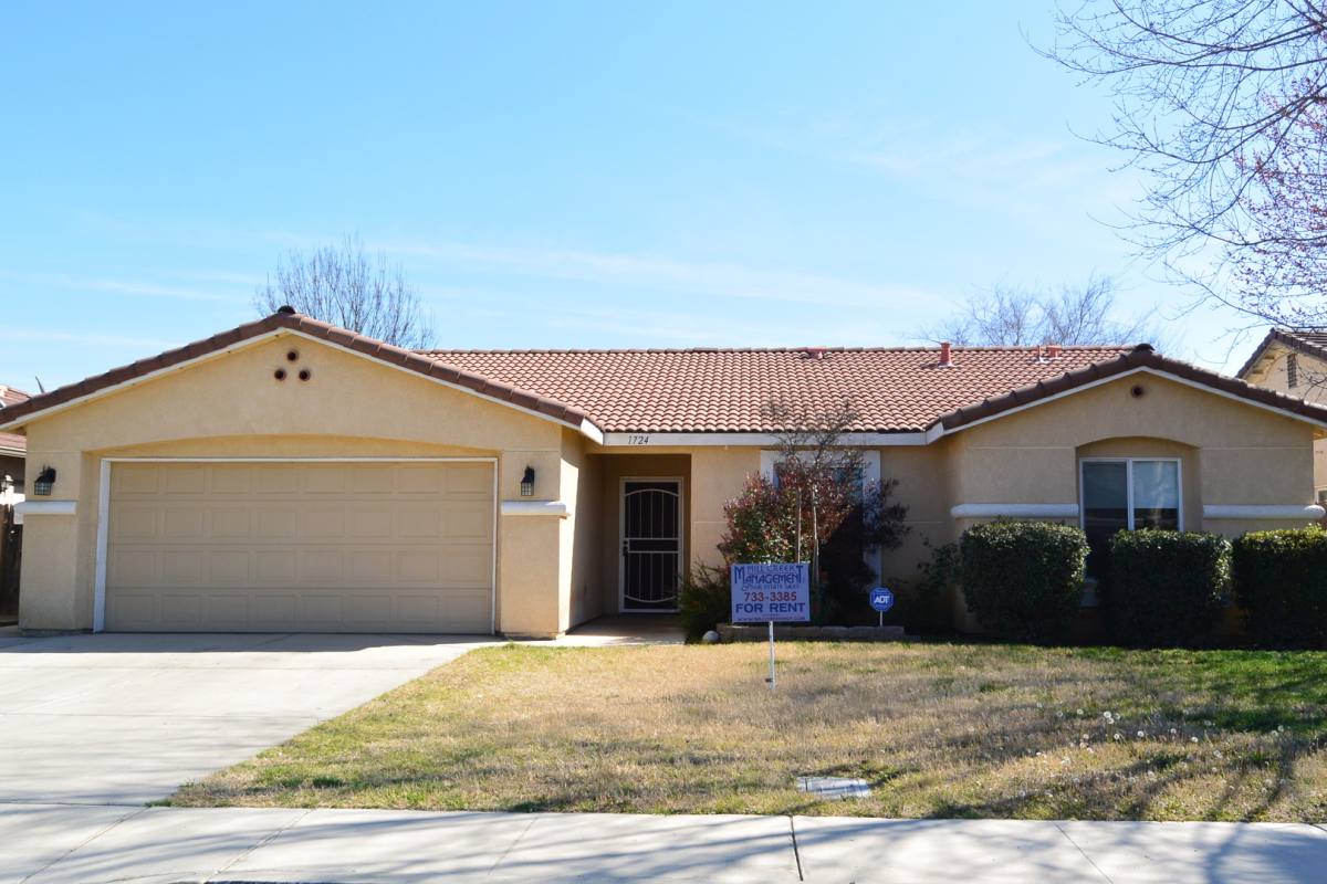 House for rent at 1724 S Grand, Visalia, CA 93292