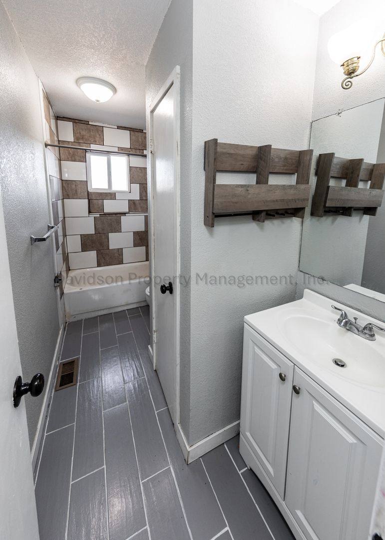 House for rent at 332 Longfellow Dr, Colorado Springs, CO 80910
