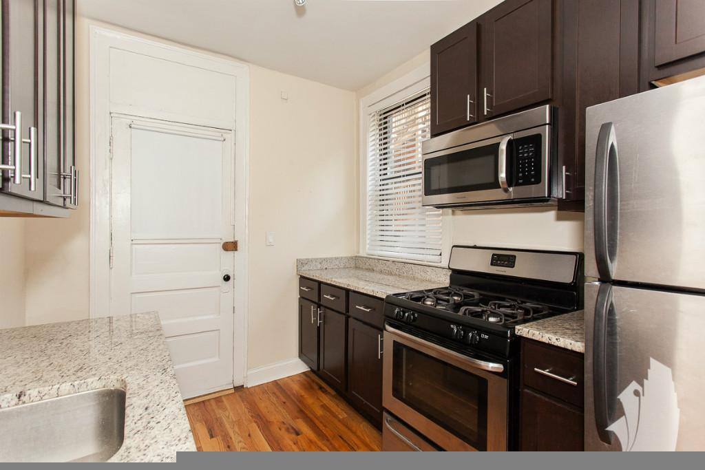 Apartment for rent at 4725 N Leavitt St #1, Chicago, IL 60625