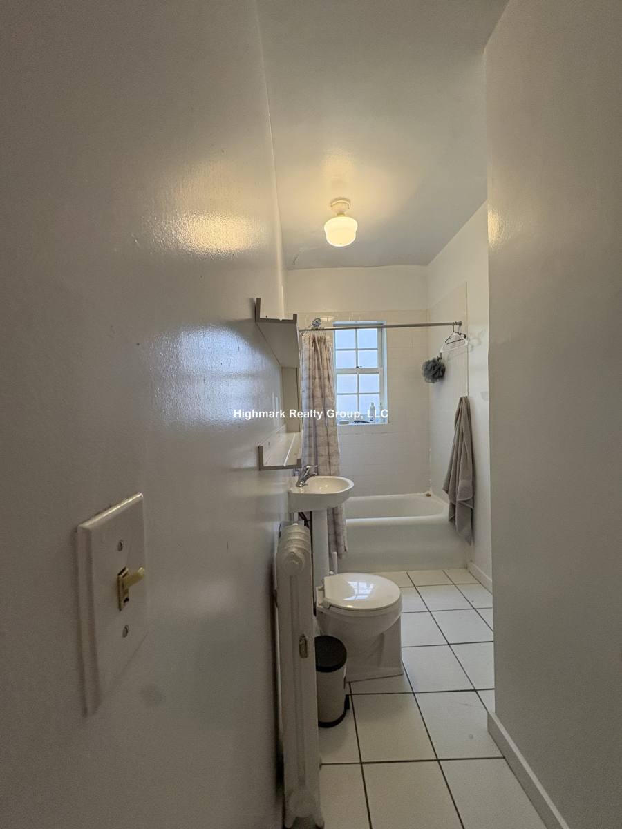 Apartment for rent at 1456 Lake St 4 N #4, Evanston, IL 60201
