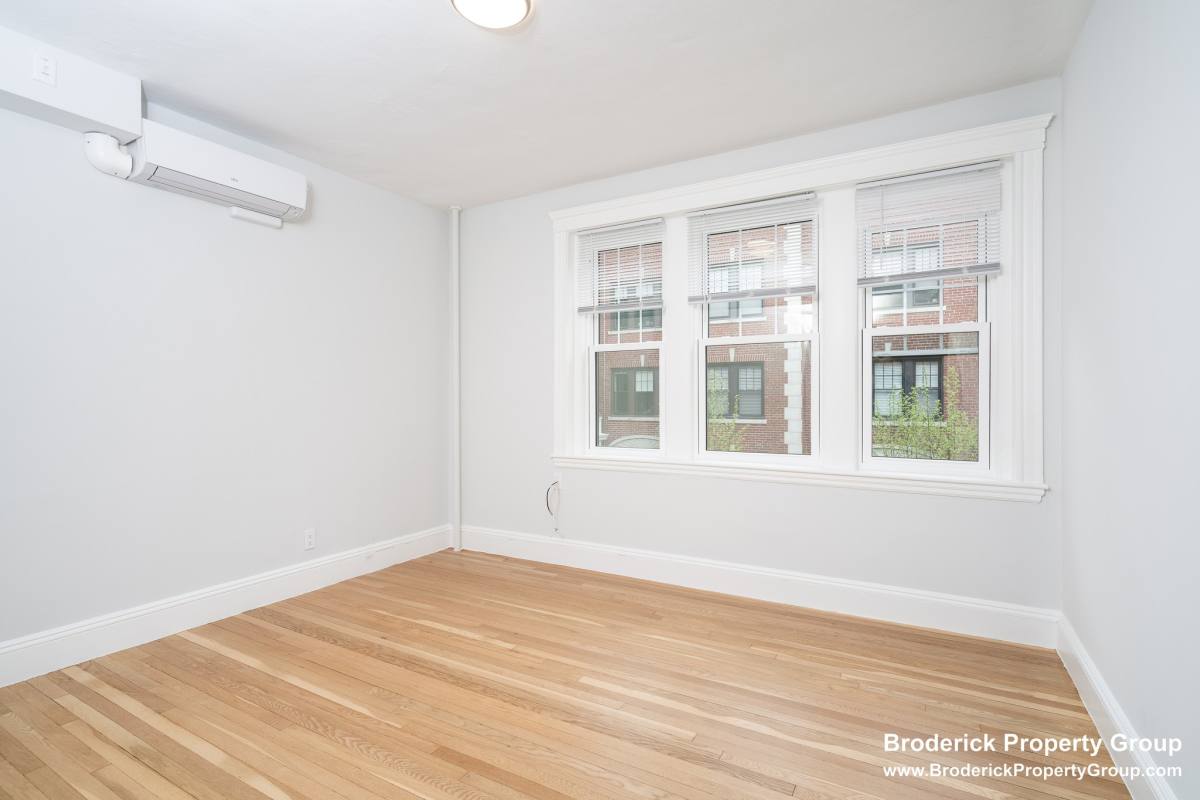 Apartment for rent at 18 Forest St #22, Cambridge, MA 02140