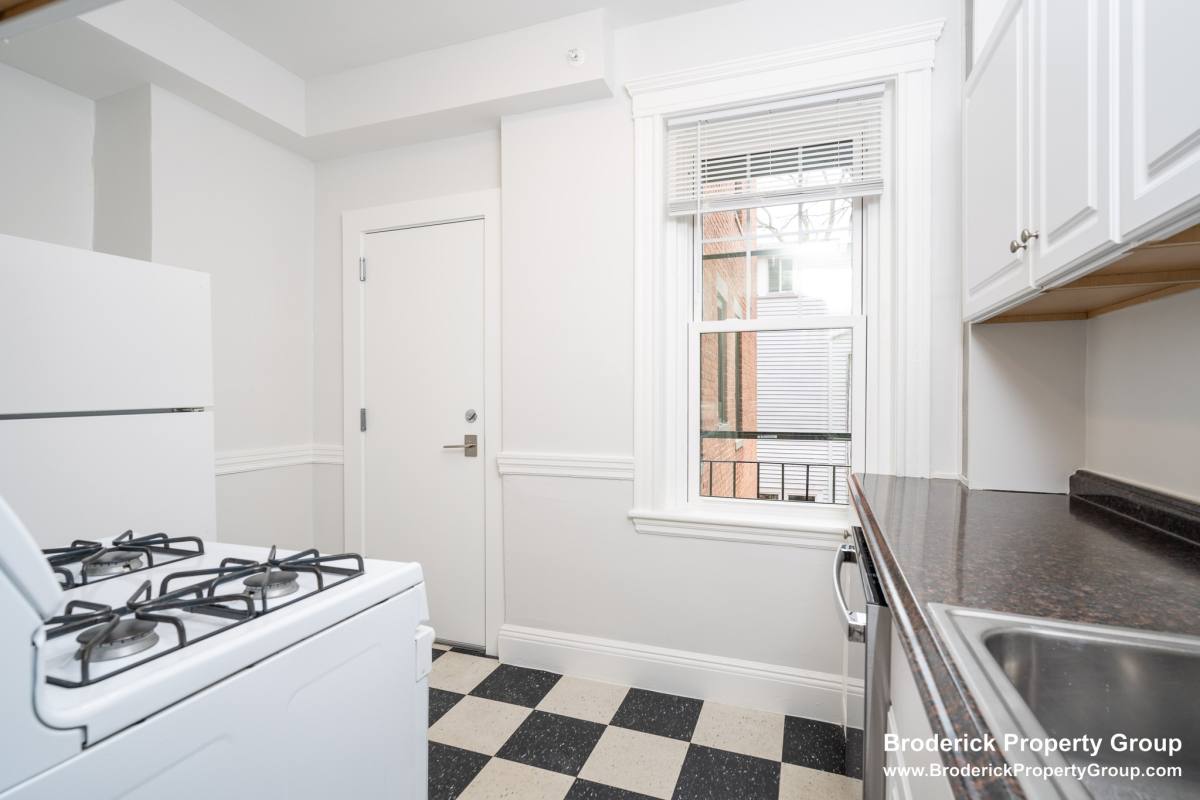 Apartment for rent at 18 Forest St #22, Cambridge, MA 02140