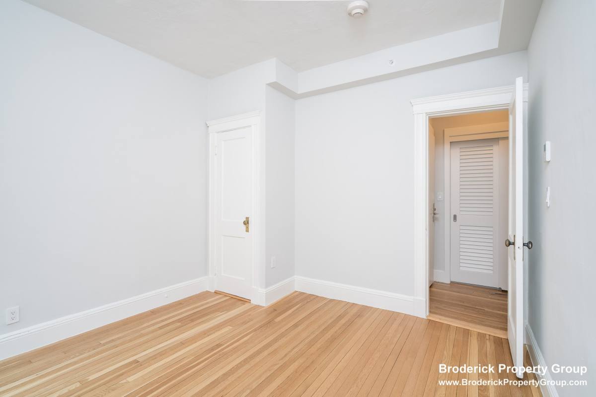 Apartment for rent at 18 Forest St #22, Cambridge, MA 02140