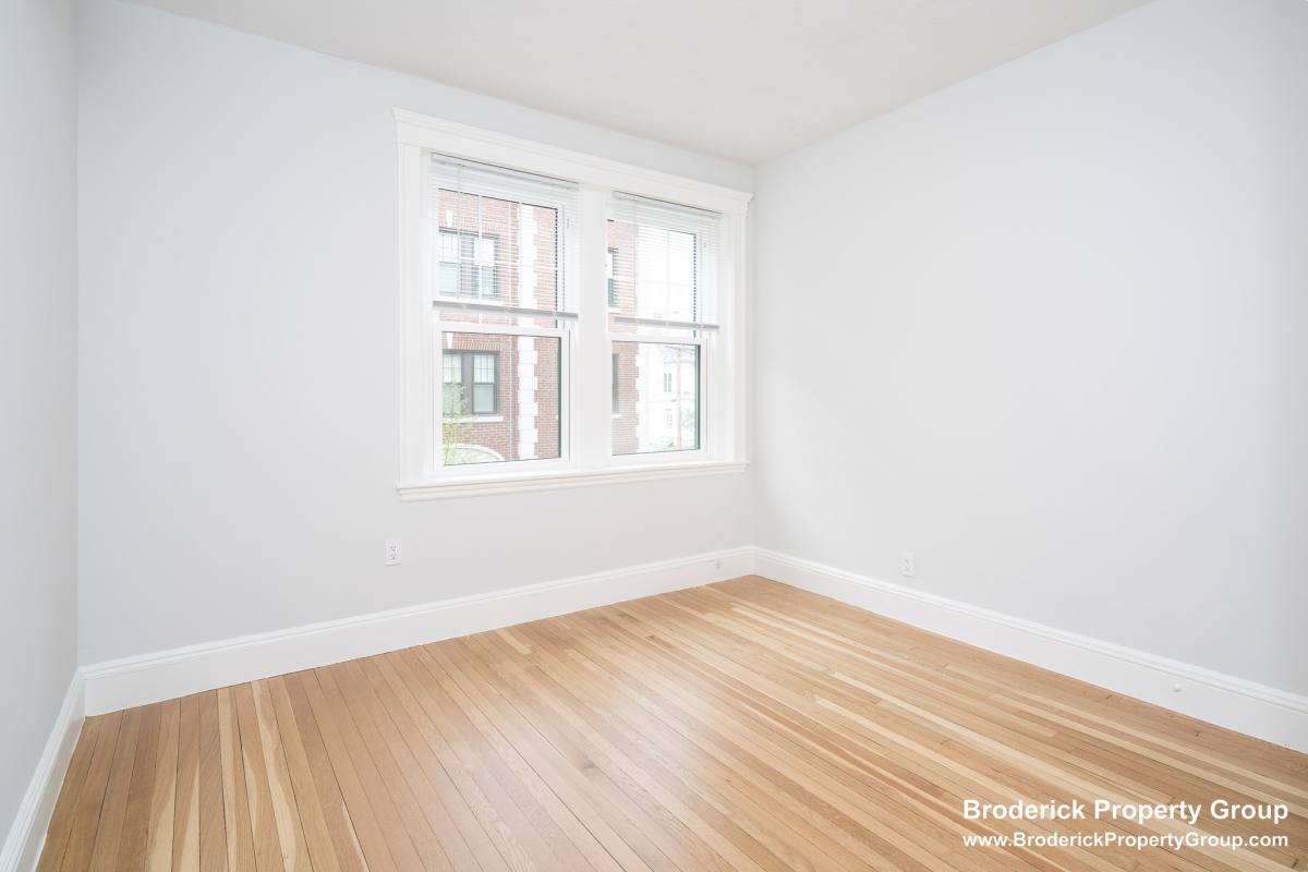 Apartment for rent at 18 Forest St #22, Cambridge, MA 02140