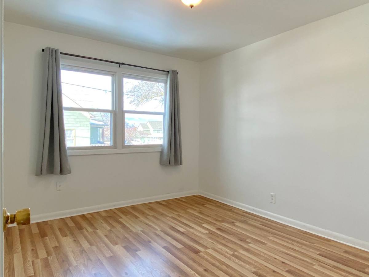 Apartment for rent at 906 Union St, The Dalles, OR 97058