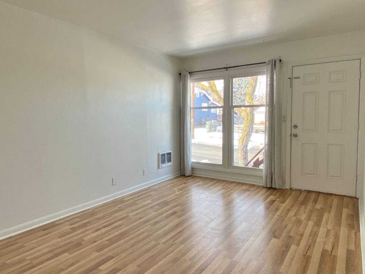 Apartment for rent at 906 Union St, The Dalles, OR 97058