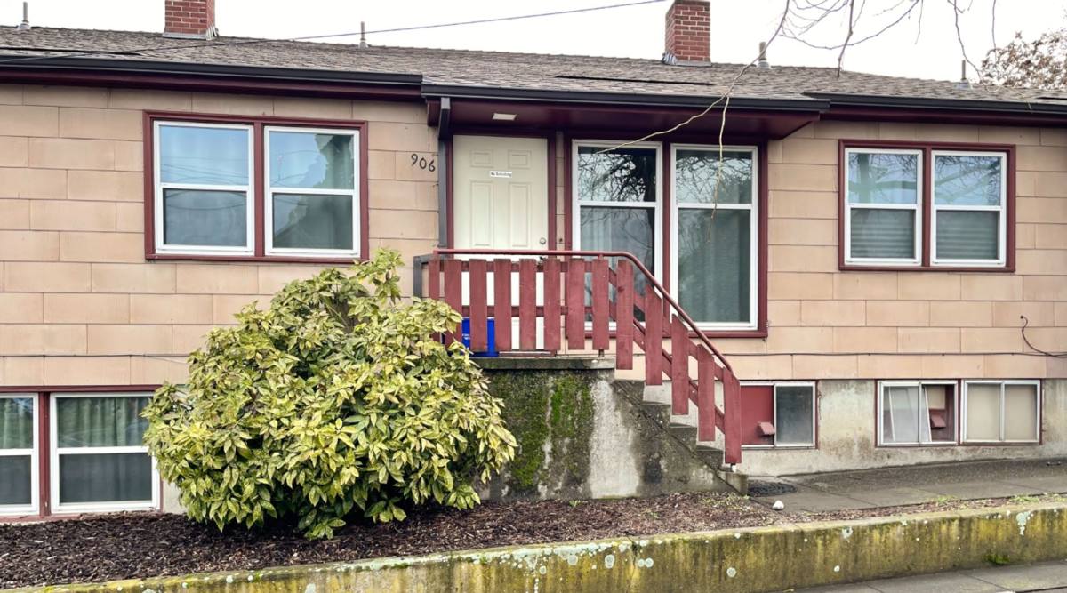 Apartment for rent at 906 Union St, The Dalles, OR 97058