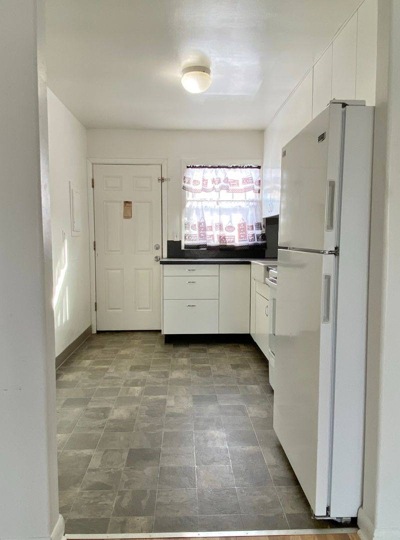 Apartment for rent at 906 Union St, The Dalles, OR 97058