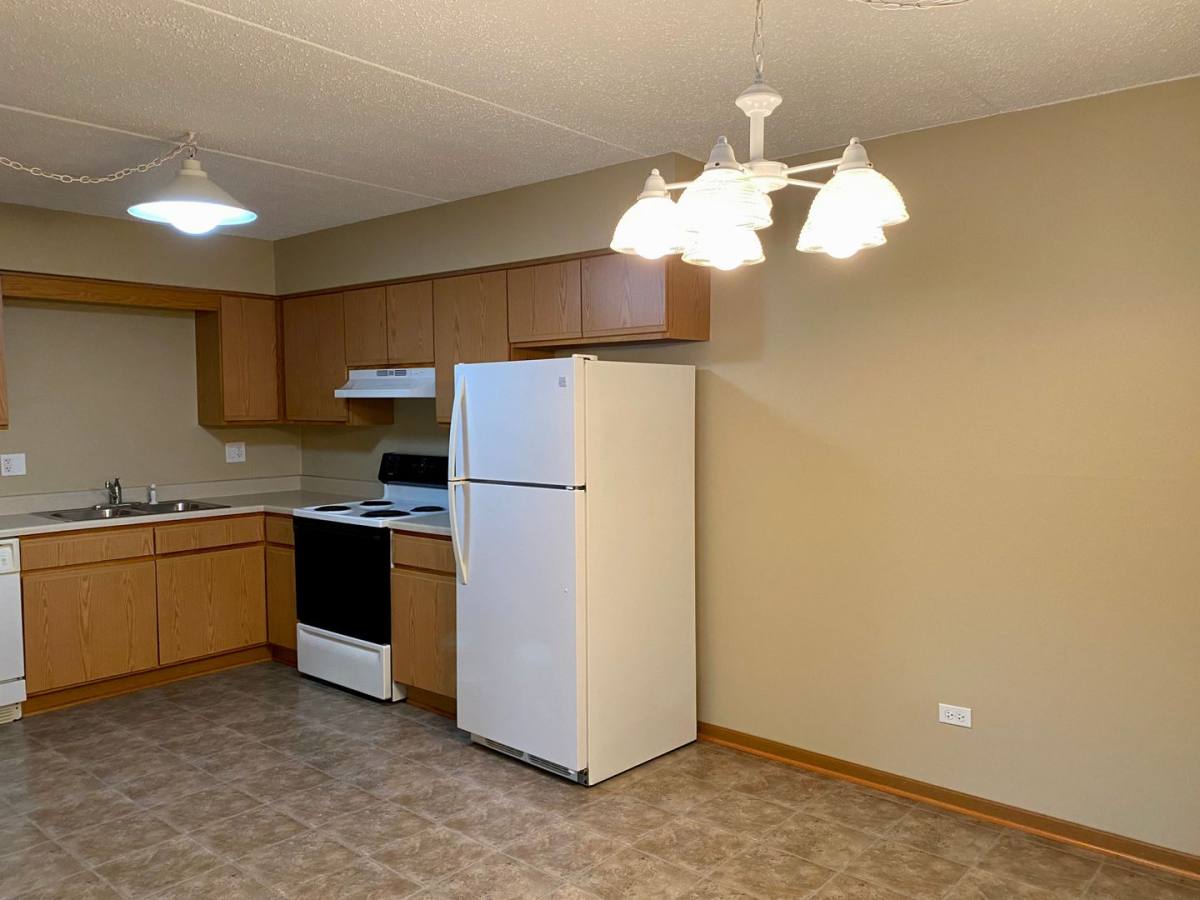 Apartment for rent at 410 Schiller St, Itasca, IL 60143