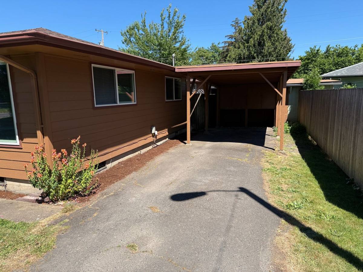 House for rent at 231 Holeman Ave, Eugene, OR 97404