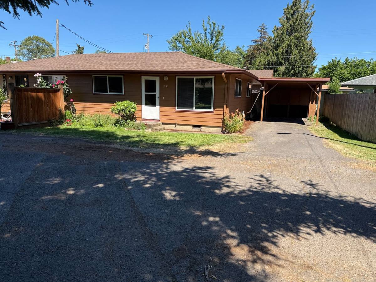 House for rent at 231 Holeman Ave, Eugene, OR 97404