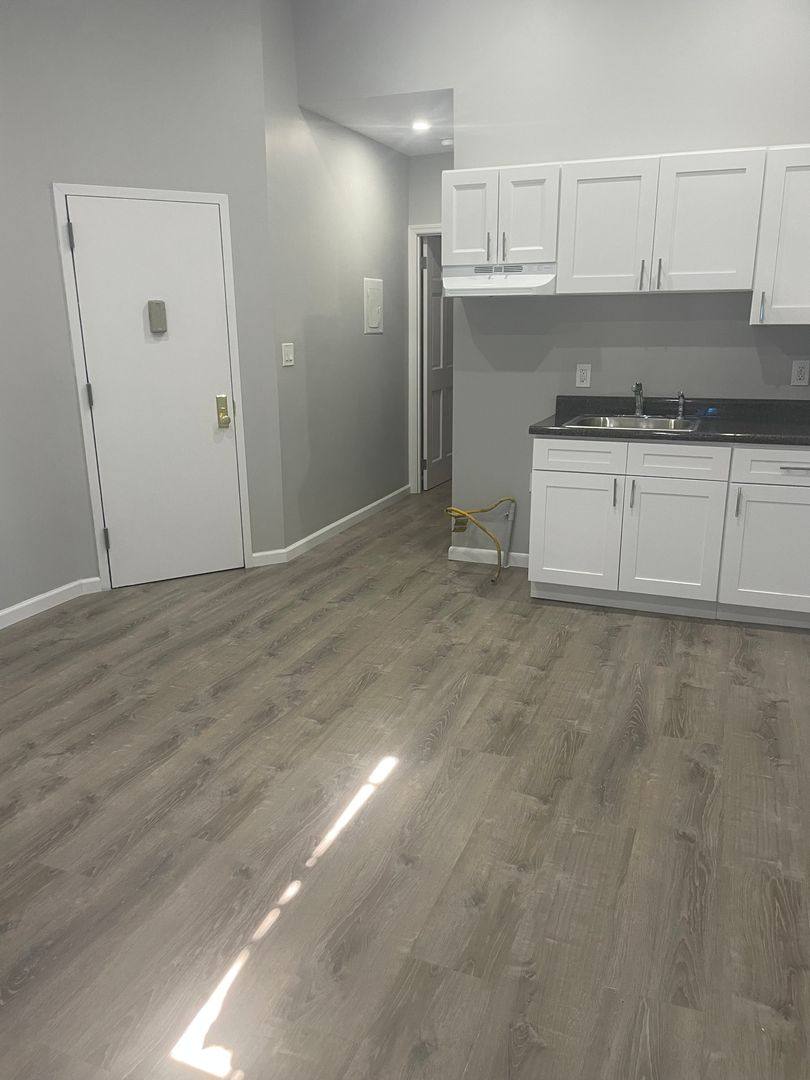 Apartment for rent at 162 Willow St, Yonkers, NY 10701
