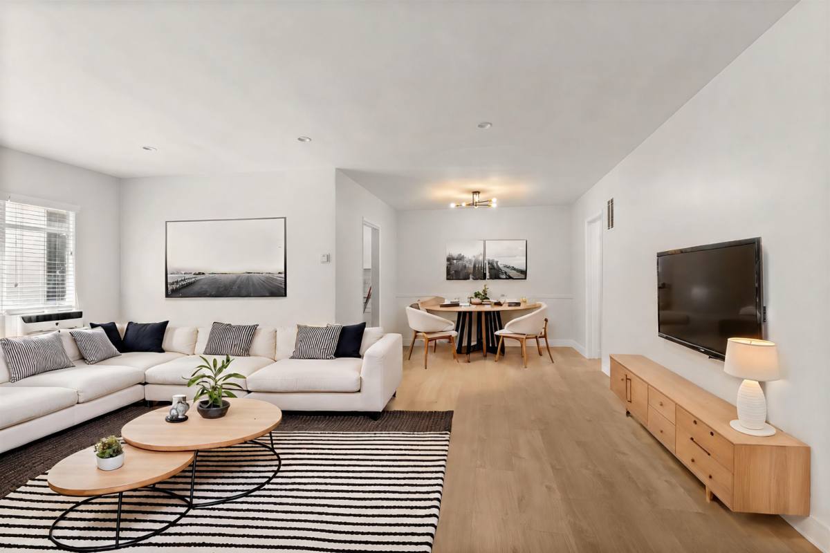 Apartment for rent at 325 S Rexford Dr, Beverly Hills, CA 90212