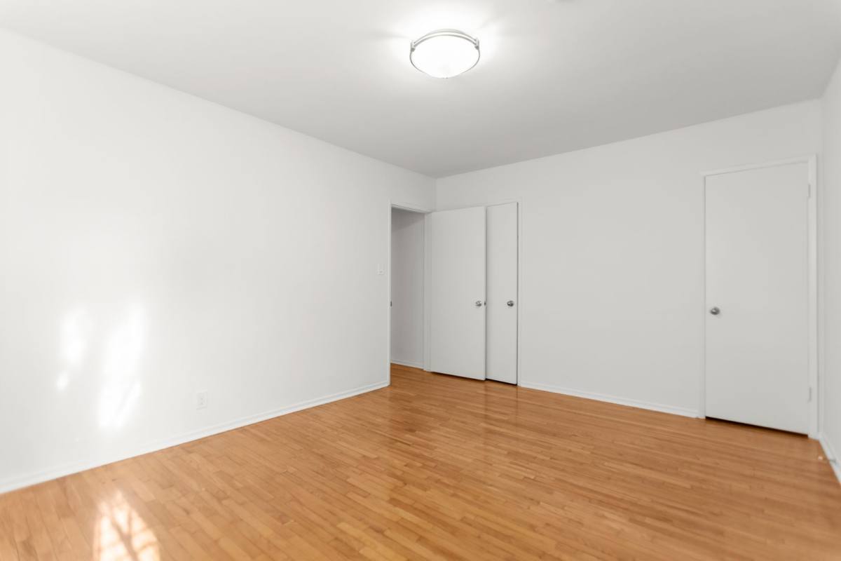 Apartment for rent at 325 S Rexford Dr, Beverly Hills, CA 90212