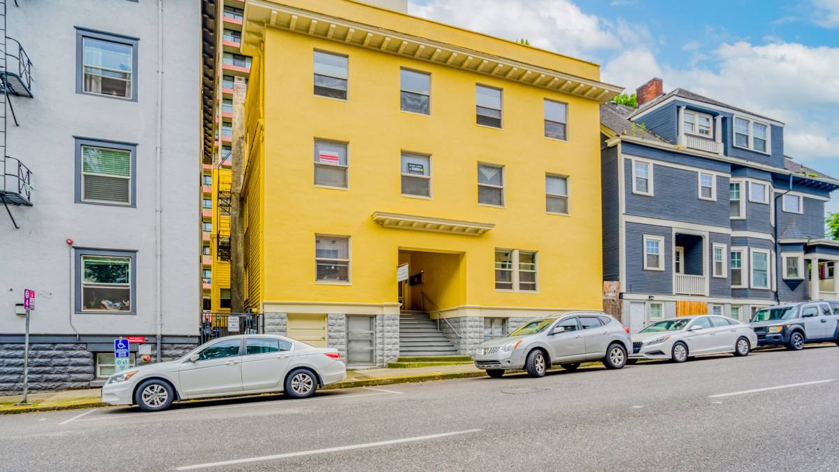 Apartment for rent at 1124 SW Columbia St, Portland, OR 97201