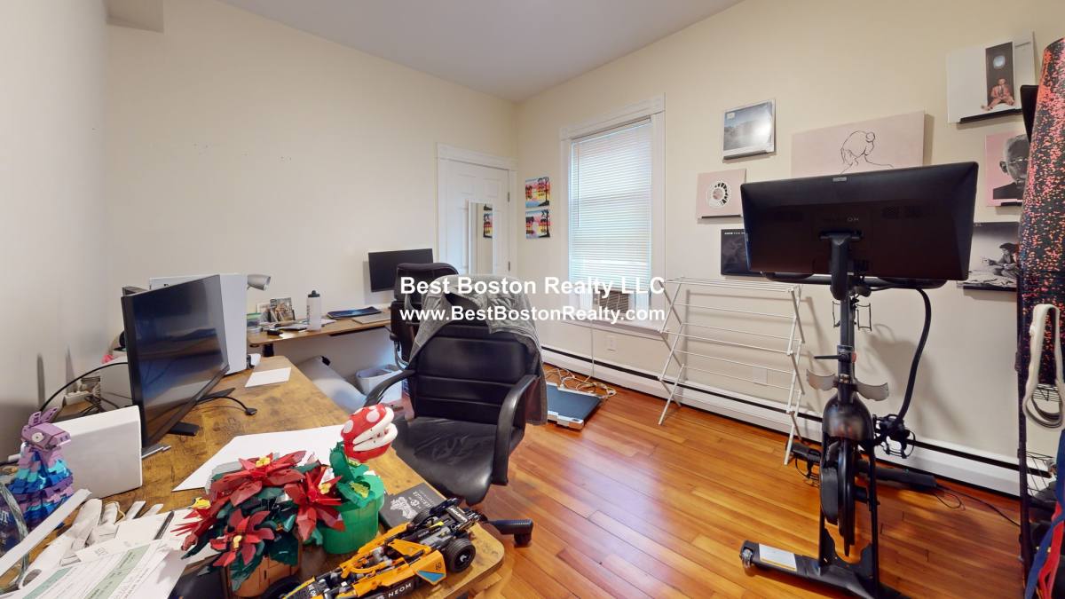 House for rent at 317 Hurley St #1, Cambridge, MA 02141
