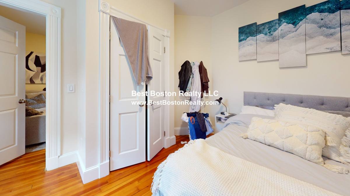 House for rent at 317 Hurley St #1, Cambridge, MA 02141